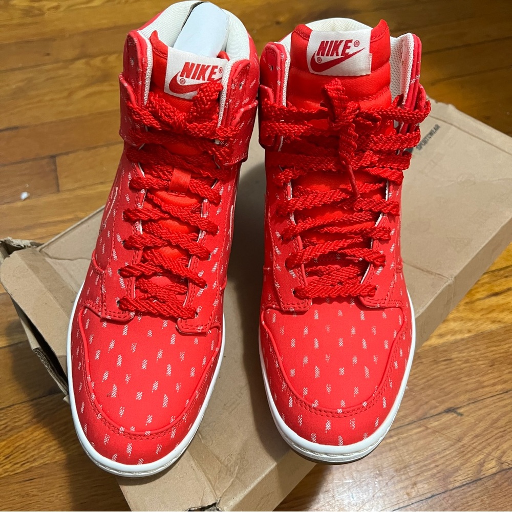 Nike Dunk Sky Hi Womens Hidden Wedge Heel Shoes Hyper Red 543258-600 Size 9.5